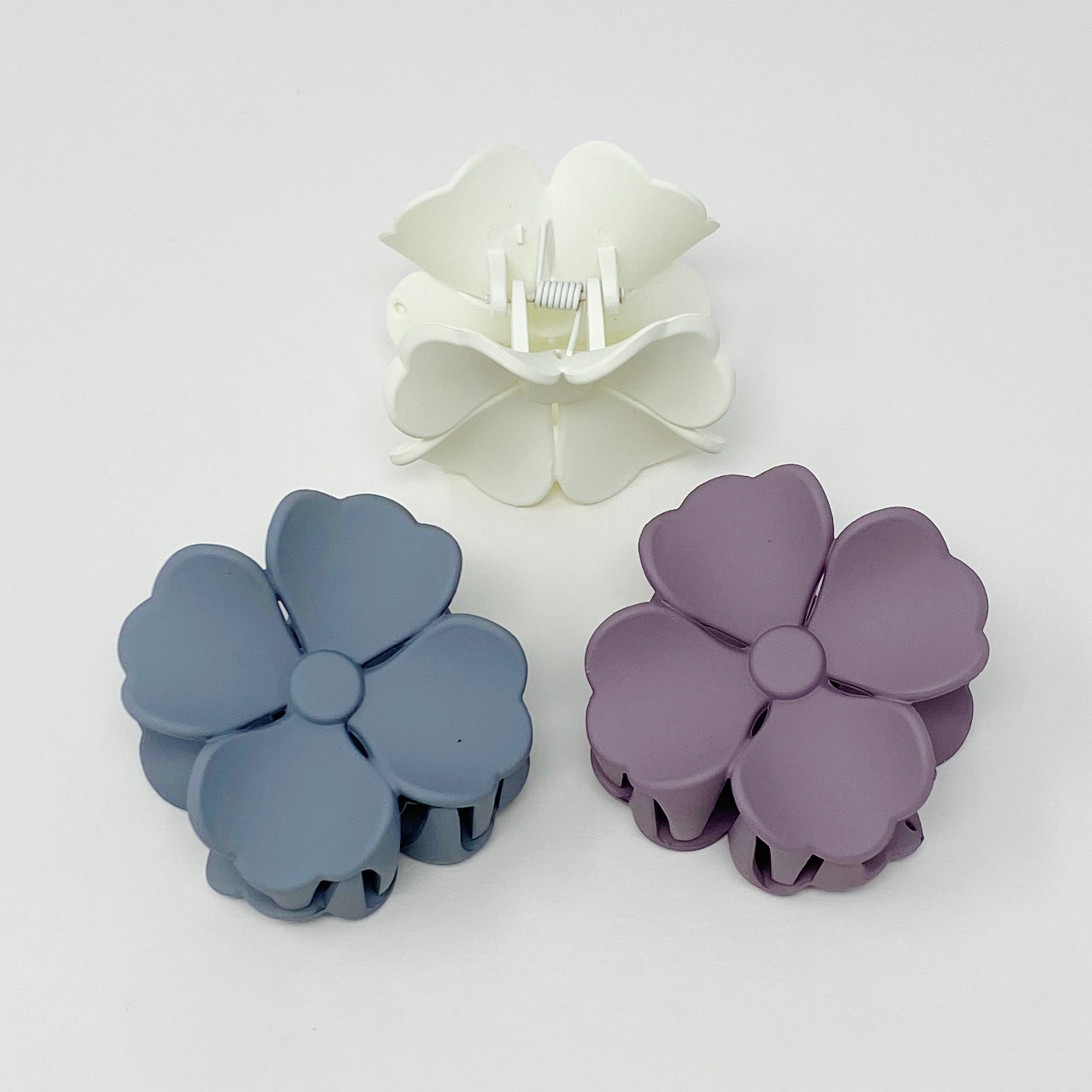 Hibiscus Petals Hair Claw Set Of 3 by Ellisonyoung.com